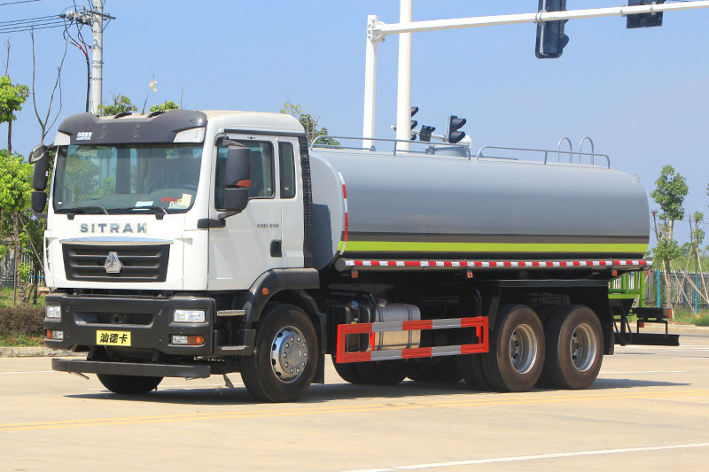 重汽汕德卡後八輪灑水(shuǐ)車（18方）